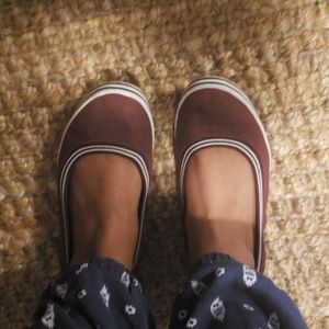Nautica Burgundy Flats